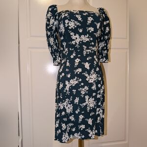 🤍🌊Deep Sea Green Fitted Dress * White Floral Detail * Off-Shoulder Sleeves